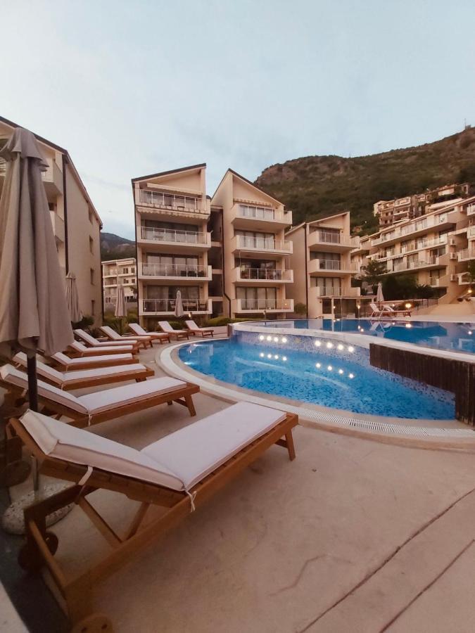 Tramonto Przno Apartment Budva Bagian luar foto